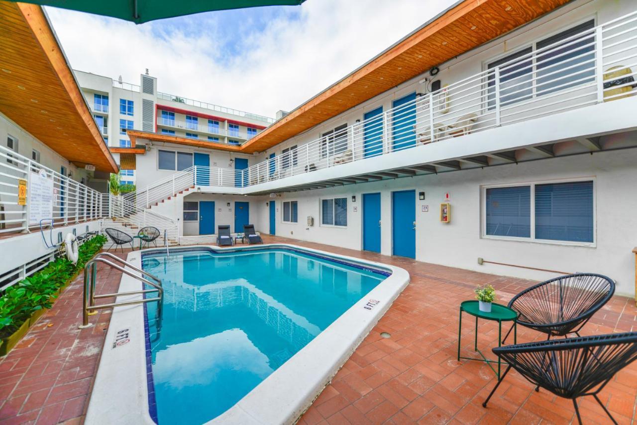 Fantastic 1 Bedroom With Pool Steps From The Beach #43 Hollywood Exterior photo